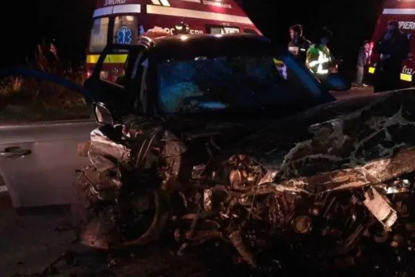 Opt persoane, implicate într-un accident rutier, lângă Timişoara - Patru copii şi doi adulţi au fost transportaţi la spital