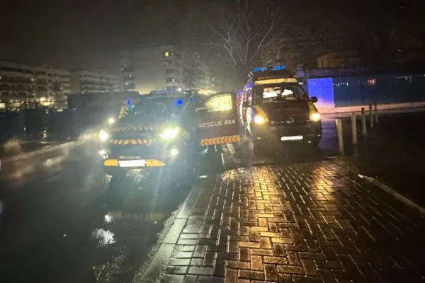O gravidă a fost lovită grav de o mașină pe o trecerea de pietoni din Capitală! Șoferul a fugit de la locul accidentului