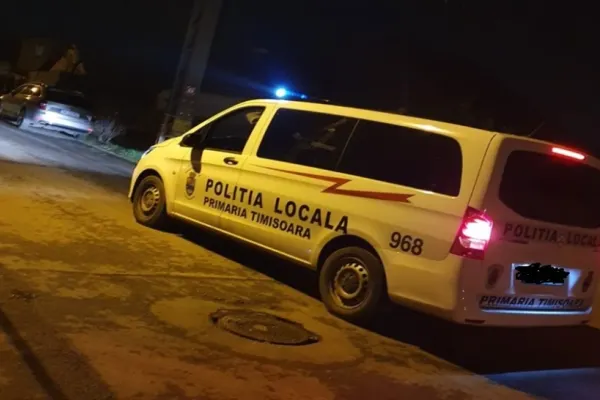 Accident în centrul Timișoarei, între un taxi și o autospecială a Poliției Locale: două persoane, rănite