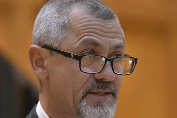 Deputatul AUR care și-a bătut soția își recunoaște faptele, însă dă vina pe gelozia acesteia. Mesajul în care își explica comportamentul, șters de pe Facebook