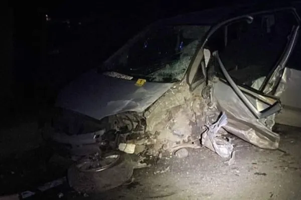 Accident mortal în Reșița - Un șofer a călcat un pieton și s-a ciocnit cu o altă mașină: 3 răniți, printre care și un minor - FOTO