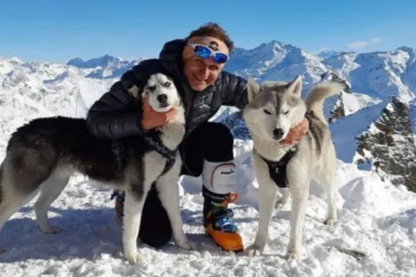 Un român pasionat de munte și-a dat viața pentru câinii săi. Povestea care a zguduit Italia