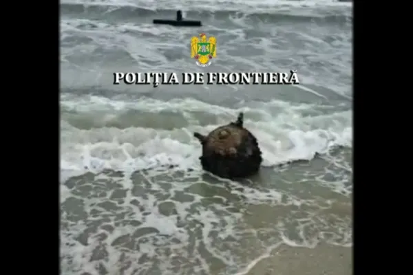 Mină marină, descoperită de polițiștii de frontieră pe plajă, în zona localității Sfântul Gheorghe - VIDEO