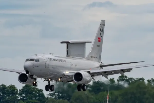 Securitatea la Marea Neagră, întărită de NATO în timpul războiului din Ucraina - Câte avioane AWACS sosesc MARȚI în România