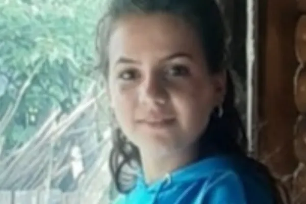 O adolescentă de 14 ani din Vrancea, căutată de polițiști după ce a plecat la un prieten și nu s-a mai întors acasă
