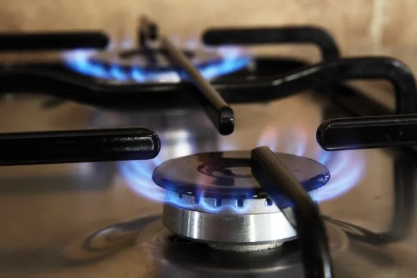 Aragazul pe gaz ar putea să fie interzis în Uniunea Europeană - Raportul care stârnește îngrijorare