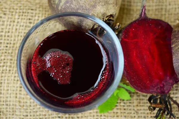 Cele mai puternice detoxifiante naturale. 8 alimente care curăţă corpul
