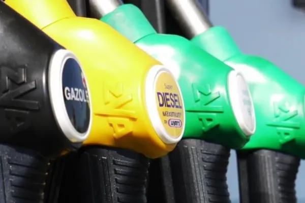 De ce unele benzinării din România au rămas temporar fără carburant. OMV Petrom explică situația