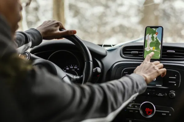Waze testează o nouă funcție: șoferii, avertizați cu privire la drumurile cu accidente frecvente