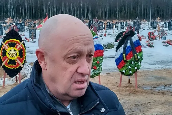 Prigojin anunță că grupul Wagner a capturat Bahmut: "Acest drapel al Rusiei este pentru Vladlen Tatarsky"