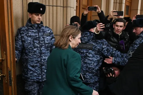 Noua ambasadoare a SUA la Moscova, huiduită în timp ce intra în Ministerul rus de Externe - VIDEO