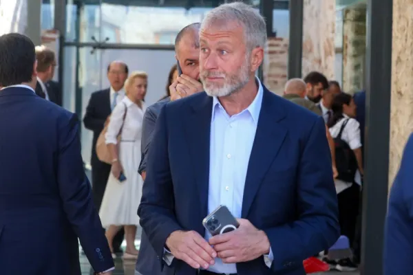 Decizie radicală. Putin îl exclude pe miliardarul Abramovici din echipa de negocieri pentru pacea din Ucraina