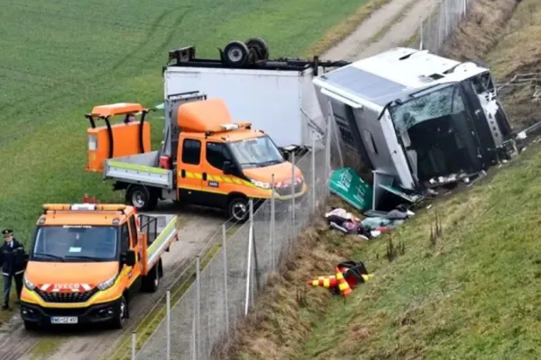 Accident grav, în Slovenia: un autocar cu români s-a răsturnat - 3 morți, 4 răniți