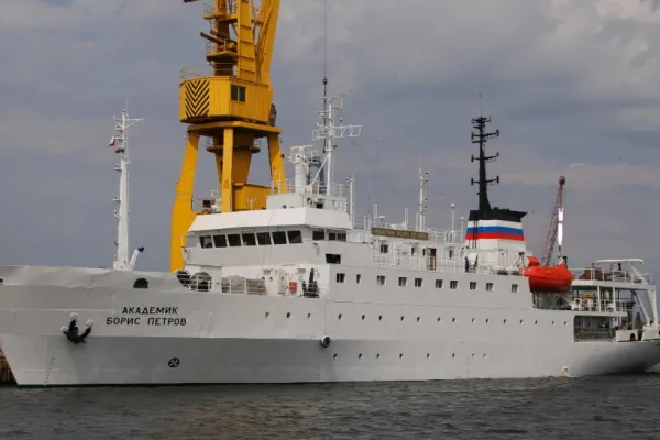 PUTIN, atac la internetul și electricitatea Europei - Navă de spionaj în plină misiune, lângă cablurile din Marea Nordului