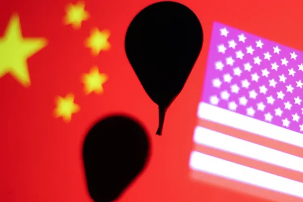 Tensiuni diplomatice pe axa Beijing-Washington: „SUA nu sunt calificate să dea lecţii despre furnizarea de arme către Rusia”