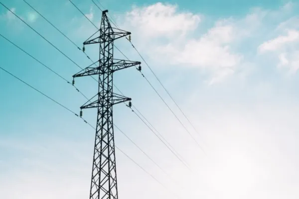 Război Ucraina. Sistemul energetic, paralizat de iarna severă. Kievul a importat energie electrică din România