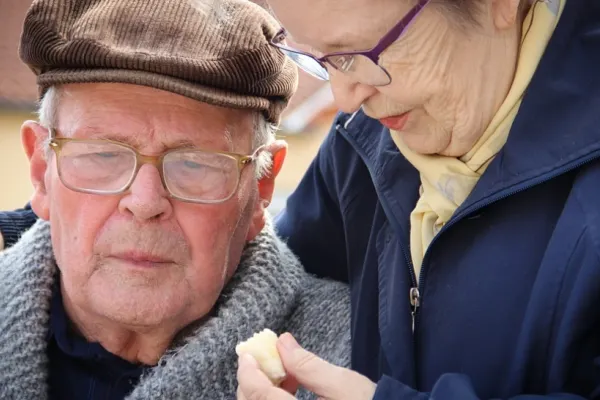 Se schimbă legea! Noi opțiuni pentru pensionarii cu stagiul de cotizare sub 15 ani