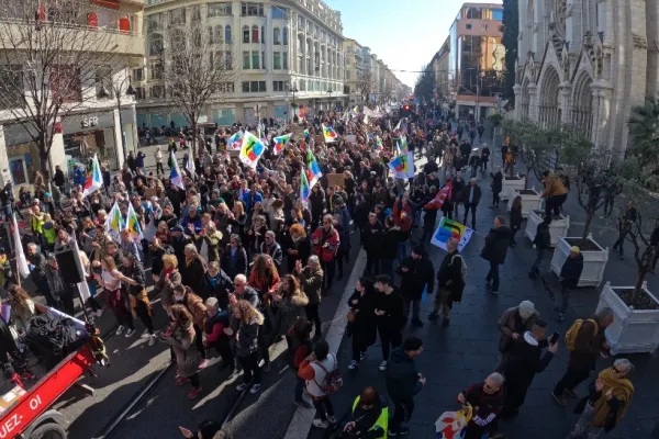 Cea mai mare grevă din Marea Britanie din ultimii zece ani. Oamenii protestează față de criza economică și inflație