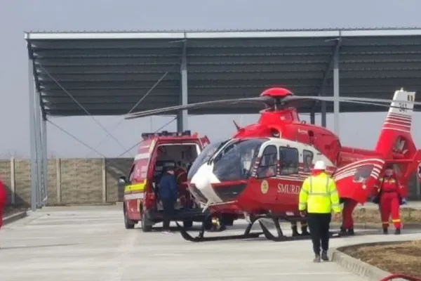 4 persoane duse la spital cu elicopterul și ambulanța, în urma unui accident grav de muncă în județul TIMIS - FOTO