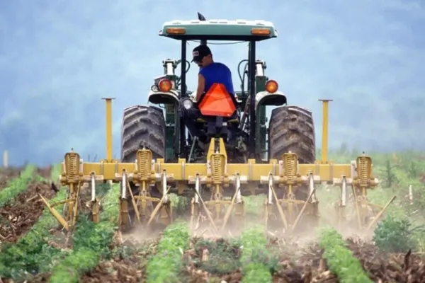 Protestele fermierilor au efect. Guvernul dă drumul mai repede la subvențiile pentru motorină în agricultură