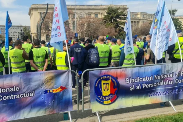 Ziua Poliției Române - 25 martie, sărbătorită de oamenii legii în stradă: PROTEST în Capitală din cauza salariilor și pensiilor speciale