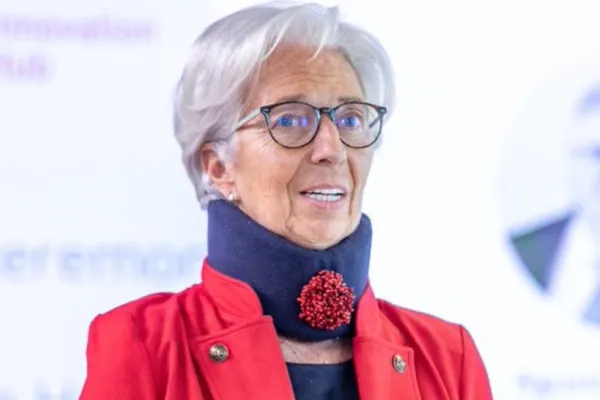 Șefa Băncii Centrale Europene - Christine Lagarde, rănită într-un accident de mașină - Apariție neașteptată la Frankfurt - FOTO
