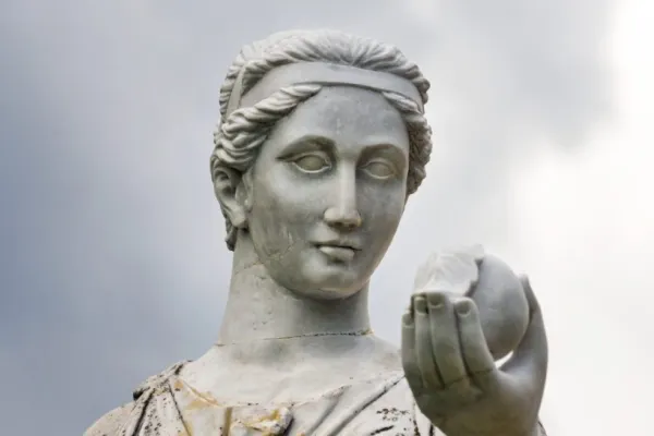 Juno, asteroidul căsătoriei, intră în Taur. 11 martie 2023. Ce impact are asupra zodiilor?