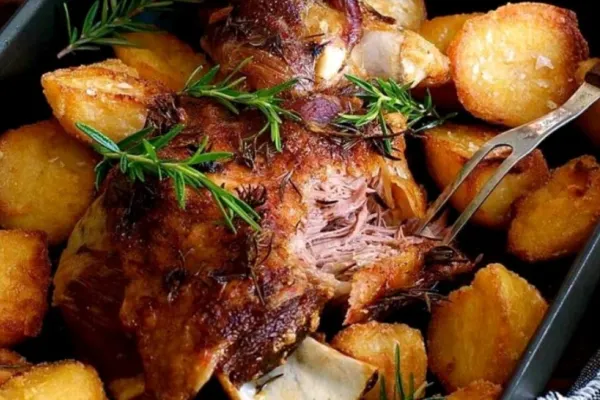 Ce trebuie să pui în FRIPTURA DE MIEL, ca să iasă ca la restaurant. Cea mai delicioasă REȚETĂ: masa de Paște va fi un FESTIN!