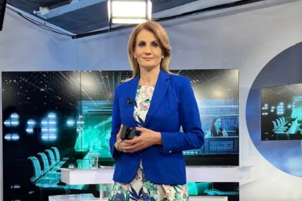 Anca Alexandrescu, reacție dură după ciocnirea trenurilor din Teleorman. "Dl. Grindeanu, am înțeles că nu vă dați în bărci. Dar nici în tren nu vă dați?!"