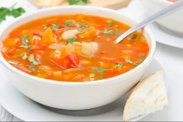 Ciorbă de fasole ca la restaurant? Ingredientul secret care îi oferă un gust desăvârșit - Rezultatul întrece orice așteptări