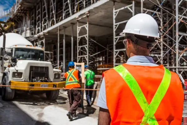 Marius Lulea (AUR): Construcțiile, sectorul care ar fi putut salva economia României