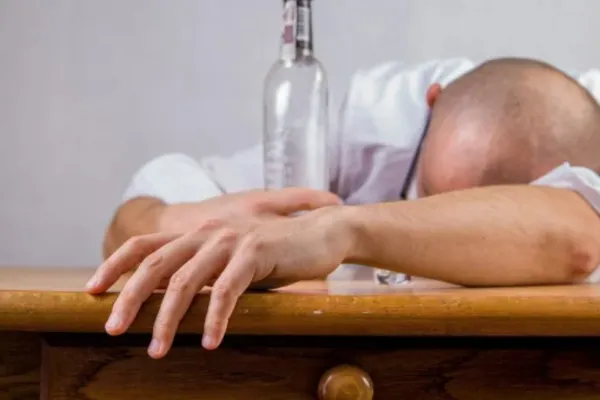 O posibilă tragedie feroviară, evitată la Ciolpani. Un impiegat BEAT s-a ales cu dosar penal după vizita polițiștilor