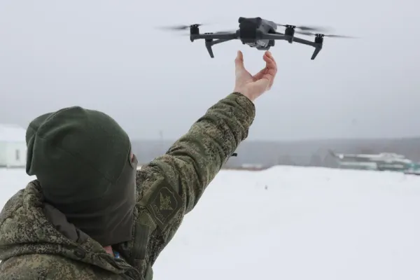 Teorie surprinzătoare despre dronele care ajung sub nasul lui Putin. Rușii își sabotează liderii