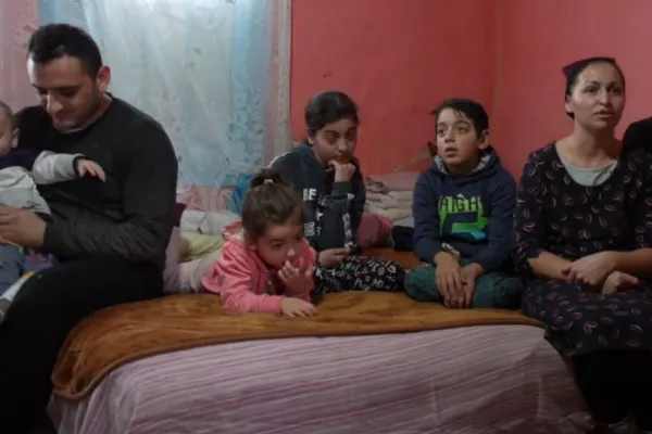 Drama familiei cu 6 copii, din Vaslui. Trăiesc de pe o zi pe alta, fără alimente și fără lemne de foc (VIDEO)