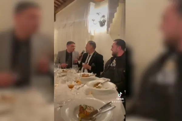 Interlop ajutat de polițiști să scape de dosar - sfidare pentru autoritățile române: condamnat în țară, petrece cu maneliști în Italia