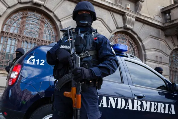 Jandarmii aduc lămuriri cu privire la presupuse incidente grave de la protestele din Piața Victoriei