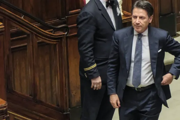 Cad capete în Italia pentru măsurile luate în pandemie. Fostul premier Giuseppe Conte, acuzat de omor multiplu