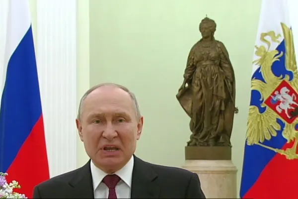 Mesajul cinic al lui Vladimir Putin de 8 Martie. Nicio vorba pentru mamele și soțiile îndurerate