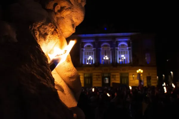 Proteste Paris. Poliția a arestat peste 200 de persoane care au participat la ultima manifestație împotriva reformei pensiilor - VIDEO