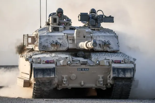 O nouă provocare pentru armata lui Putin: Britanicii se pregătesc să trimită Kievului 14 tancuri Challenger 2