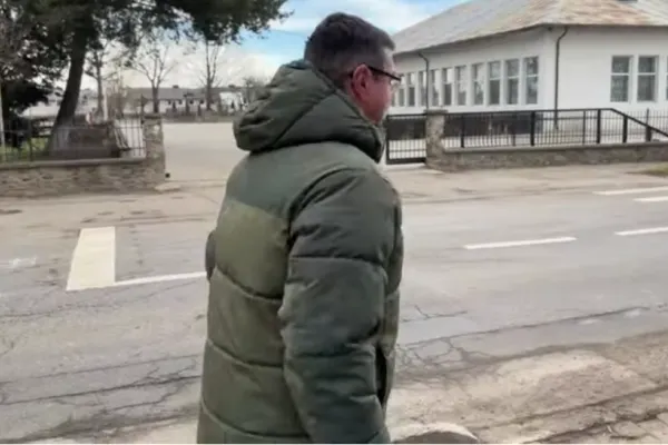 Dorel a produs o minune rutieră în Rădăuți: trecerea de pietoni dublă continuă