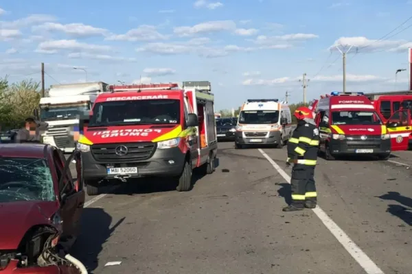 Accident grav pe DN22, în județul Ialomița. Trei au fost persoane rănite, două dintre ele au ajuns la spital