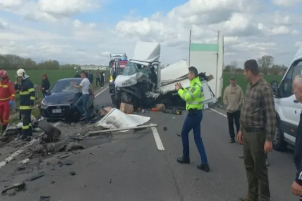 Şase persoane rănite într-un GRAV ACCIDENT de circulație produs pe DN 1, în județul Brașov! Trafic complet blocat