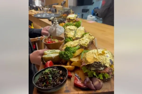 Meniu extravagant de 6.000 de lei într-un restaurant din Cluj Napoca - Un lider PSD se laudă cu preparate la prețuri exorbitante