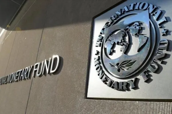 FMI vine cu vești proaste: Prognoză de încetinire a economiei românești și o inflație de peste 10% în acest an