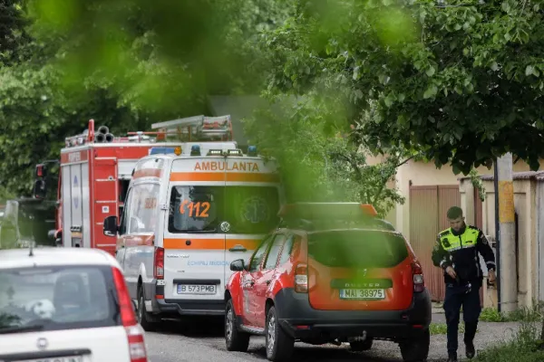 Polițiștii au vrut să-l împuște pe bărbatul din Chiajna care amenința că-și omoară copilul. De ce a fost anulat ordinul în ultimul moment
