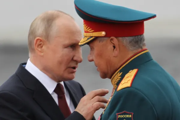 Semne că Putin vrea escaladarea războiului din Ucraina: Șoigu dă un avertisment extrem de dur - Noile operațiuni sub steag fals