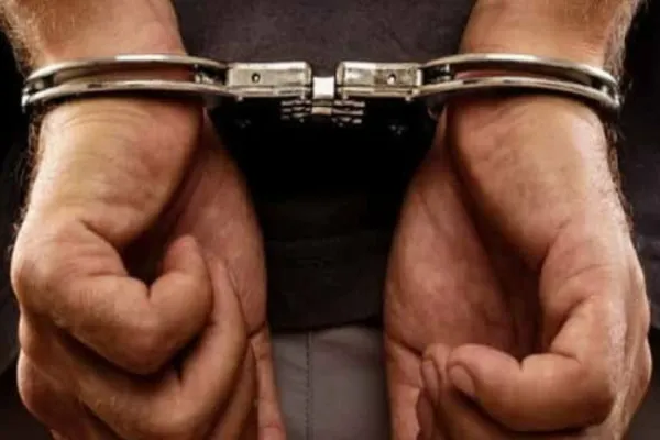 Directorul medical de la Ambulanța Bistrița, reținut de polițiști. E acuzat de agresiune sexuală și folosirea abuzivă a funcției