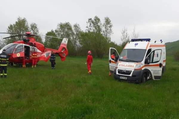 Accident feroviar între Brașov și Gheorgheni. O persoană a MURIT, o alta în stare gravă - A fost solicitat elicopterul SMURD