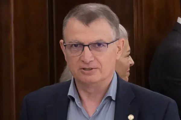 Marius Nistor, replică acidă pentru Guvern: Politicienii noștri nu înțeleg. Să-și păstreze cardurile, nu suntem asistații nimănui!